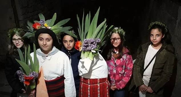 #Kosovo #Metohija #Običaj #Lazarice #Tradicija #Orahovac #VelikaHoča
