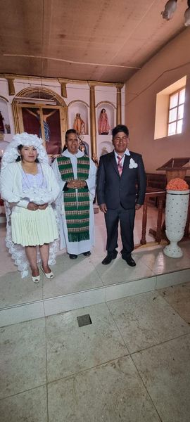 Auch bei uns in den Bergen Boliviens traut man sich noch. Hochzeit in Ocuri, Potosí - Bolivien