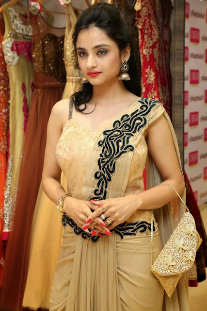 Telugu actress Madirakshi hot images in saree