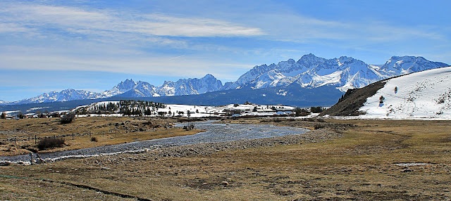 Salmon River Idaho geology travel field trip photography Spring snow mountains outdoors nature hiking camping copyright rocdoctravel.com