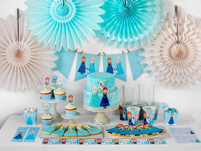 Frozen Birthday Party Free Printable Mini Kit.