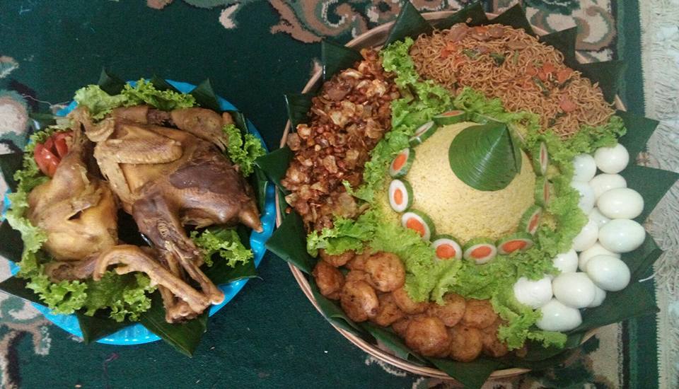 Warung & Catering Kudus: Nasi Tumpeng Ingkung Ayam