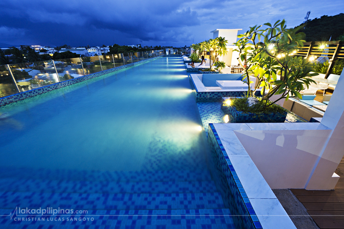 Ferra Hotel & Garden Suites Boracay Rooftop Infinity Pool