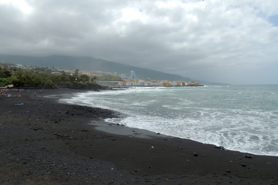 Puerto_Cruz_Black_Beach