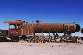 9 Kuburan Terunik di Dunia - Kuburan Kereta Api, Bolivia