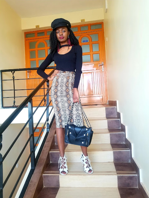 How To Wear A Snake Print Skirt In A Classy, Fun Way