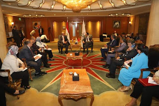 وزير القوى العاملة يلتقى مع نظيره المغربي على هامش مؤتمر العمل العربي