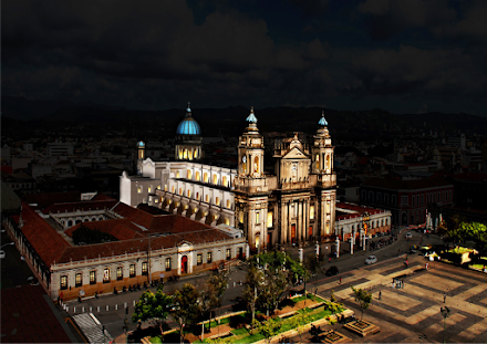 EEGSA busca iluminar la Plaza Central de la Ciudad de Guatemala