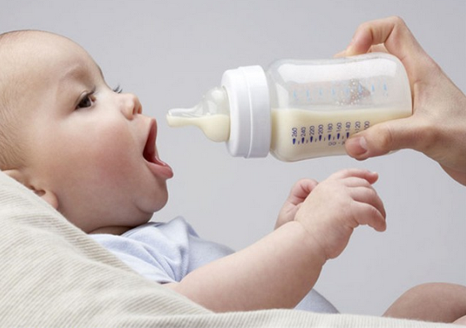 cách pha sữa cho bé đúng nhất 2
