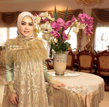  Model  Baju Lebaran  Syahrini 2019  Dengan gambar Gaun 