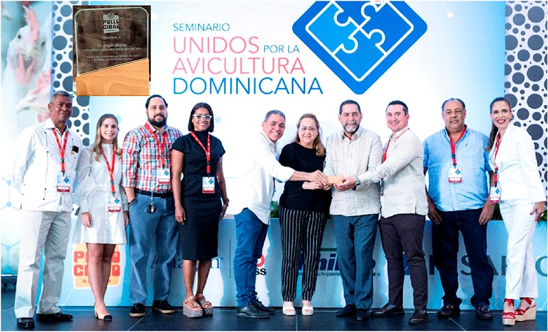 Cónsul Jáquez reconocido como Mejor Productor de Pollos 2022 - 23 en seminario “Unidos por la Avicultura” organizado por Pollo Cibao 
