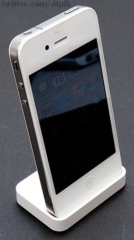 White iPhone 4 with pink bumper. White iPhone 4 Installed the optional Dock