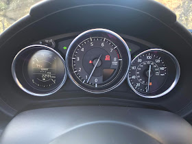 Gauge cluster in 2020 Mazda MX-5 Miata Club