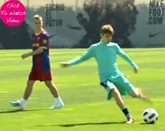 justin bieber barcelona shirt. justin bieber barcelona football kit. justin bieber barcelona shirt.