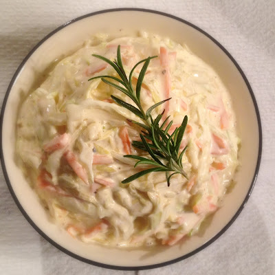 Coleslaw med spidskål og gulerod