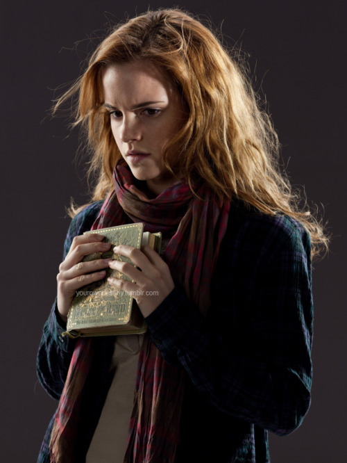 New promotional pictures of Emma Watson aas Hermione