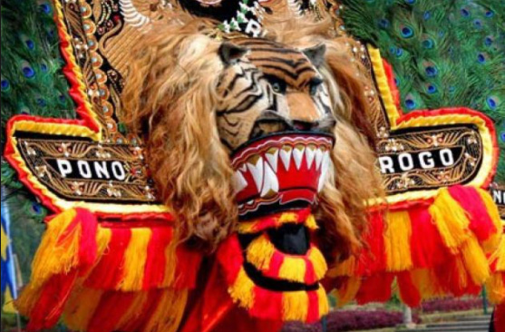 Reog Ponorogo Kesenian Indonesia yang Terus dilestarikan