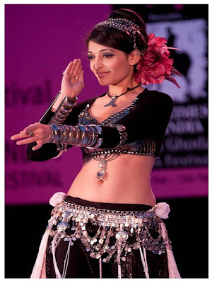 Beautiful belly dancer women in India