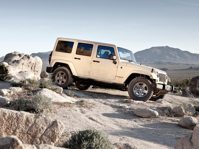 Jeep Wrangler Mojave 2011