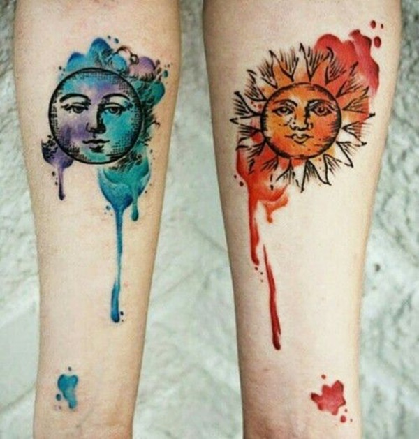 Personificado representações do sol e da lua são de cor com manchas de aquarelas neste tatuagem conjunto.