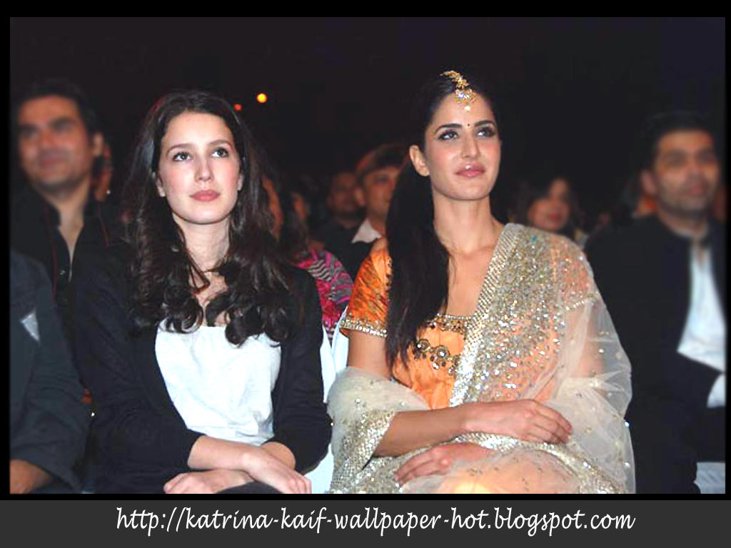 Isabella and Katrina Kaif Family Photo: Katrina Kaif Wallpapers