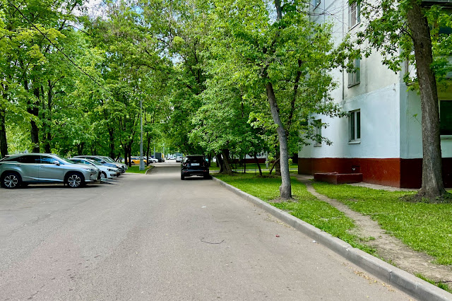 Матвеевская улица, дворы