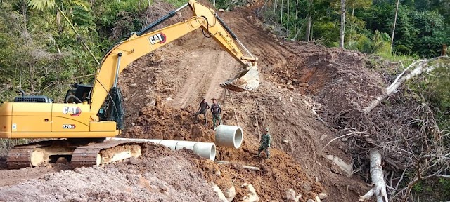 Pemasangan Gorong-gorong Ada 5 Titik oleh Satgas TMMD Ke-115 Kodim 0311/Pessel