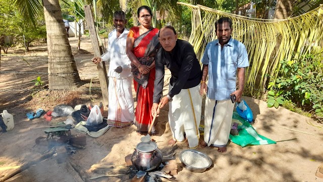    மட்டக்களப்பு    மண்டபத்தடி கமல சேவை நிலையத்தில் இடம் பெற்ற பொங்கல் நிகழ்வு