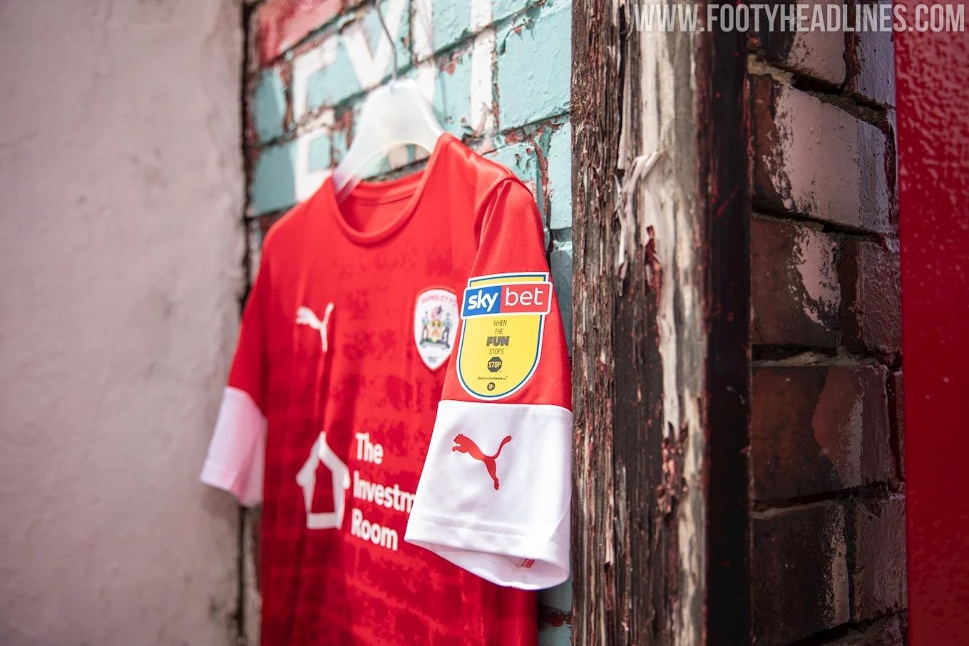 Barnsley 19-20 Home & Away Kits Released - Footy Headlines