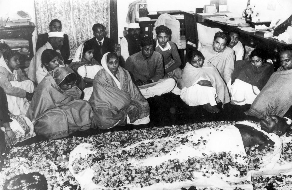 Mahatma Gandhi Funeral Procession Photos | Rare & Old Vintage Photos of Mahatma Gandhi, India (February 2, 1948)