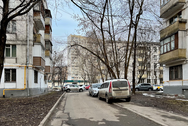улица Милашенкова, дворы
