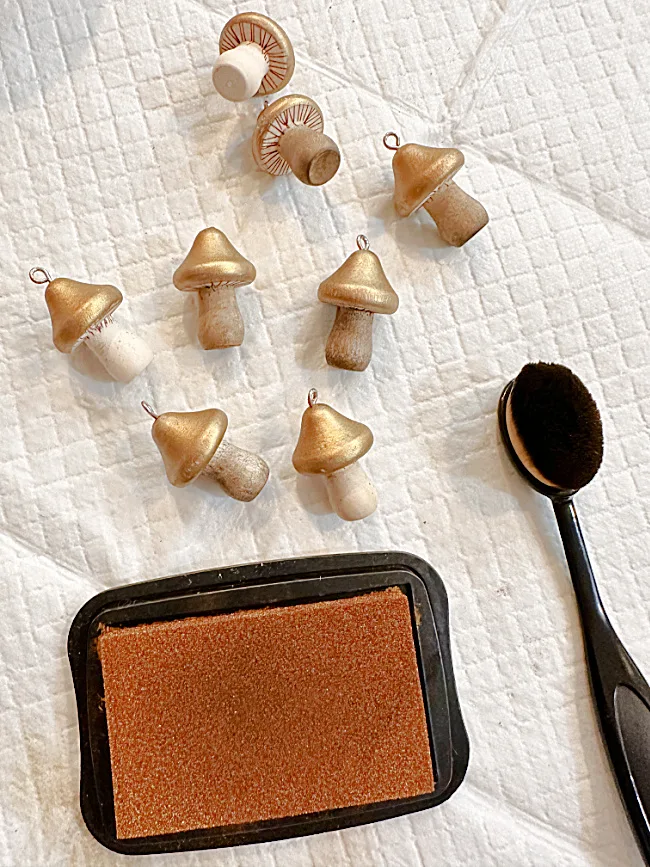 mushrooms and stamp pad with brush
