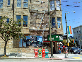 by E.V.Pita... San Francisco, Castro Village, houses, shops and bars / Casas, tiendas y bares del barrio de Castro en San Francisco / por E.V.Pita... O Barrio de Castro en San Francisco ,...  http://californiatravelling.blogspot.com/2015/01/san-francisco-castro-houses-and-bars.html