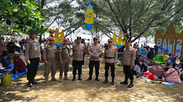 Ops Lilin Lodaya 2023: Polsek Balongan Tingkatkan Patroli di Objek Wisata Pantai