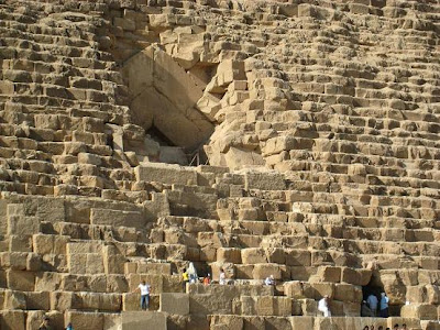 How can you entered khufu Pyramid