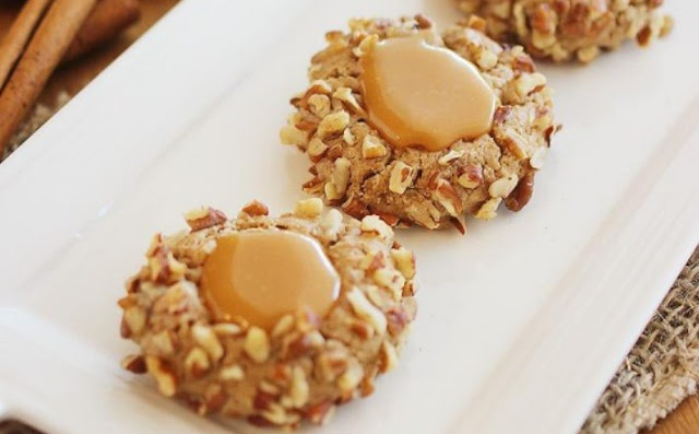 Caramel Thumbprint Cookies #cookies #recipes