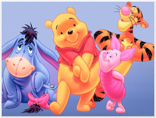 Winnie The Pooh: Free Printable Frames, Backgrounds or Invitations.