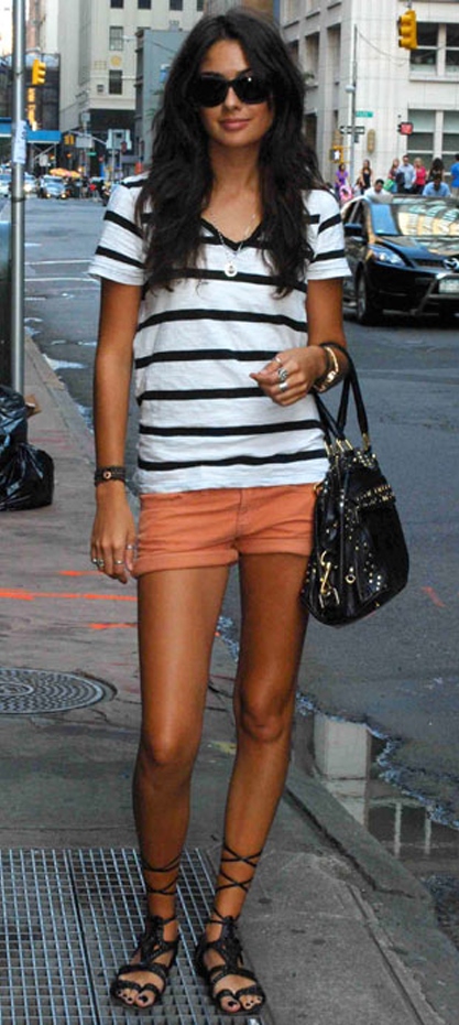 cute summer outfit_striped t-shirt + sandals + bag + shorts