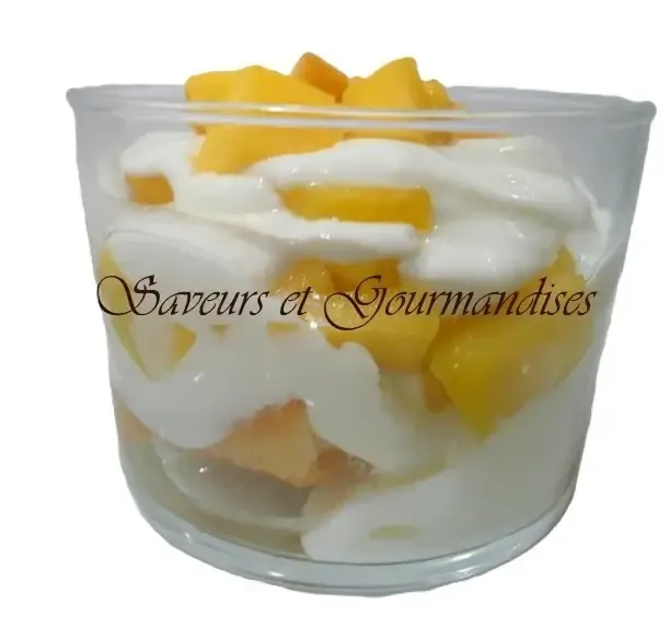 Dessert trifle, servi en verrine individuelle