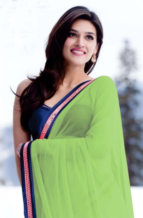 Kriti sanon saree hot bollywood actress