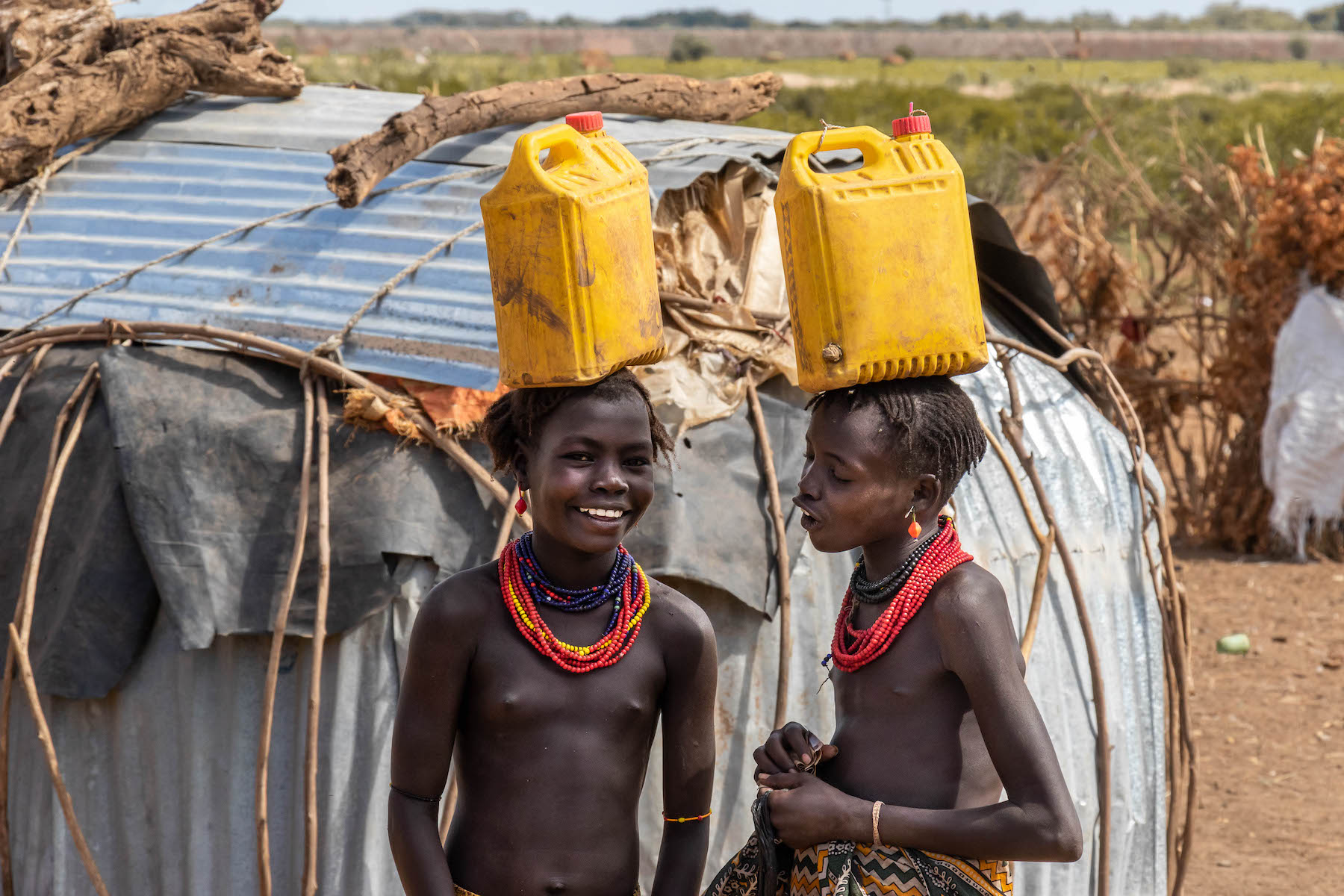 Nia i Kaya de tornada del pou (Sudan del Sud)