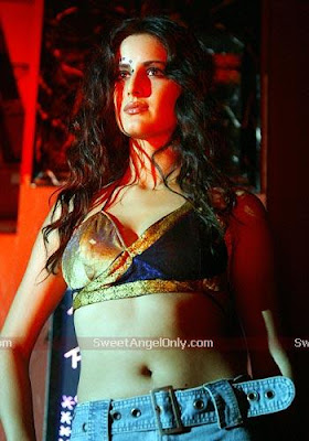 katrina_kaif_hot_wallpaper_05_www.sweetangelonly.com