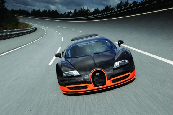 Bugatti Veyron Super Sport The speed splashing water up to high