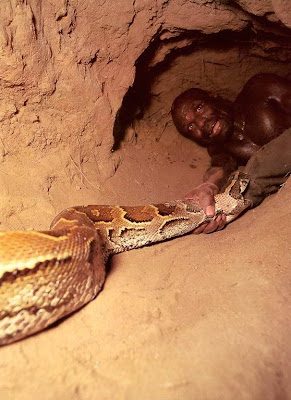 Man catches Anaconda