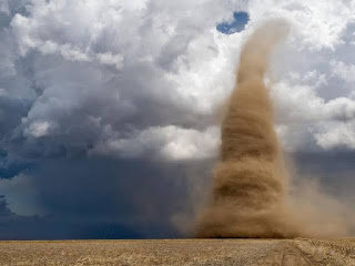 Esa tornado aapne pehle kabi india mai nhi dekha hoga