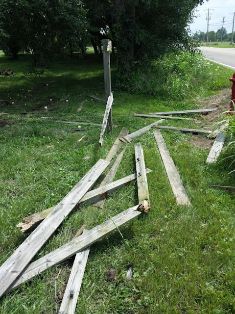  Terlanggar Pagar Kayu Sebuah Ladang (7 Gambar)  Aku Stress Giler