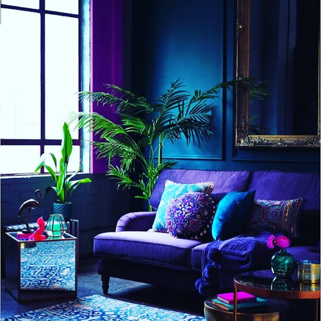 Little House Lovely Ultra Violet Living Room. #LittleHouseLovely