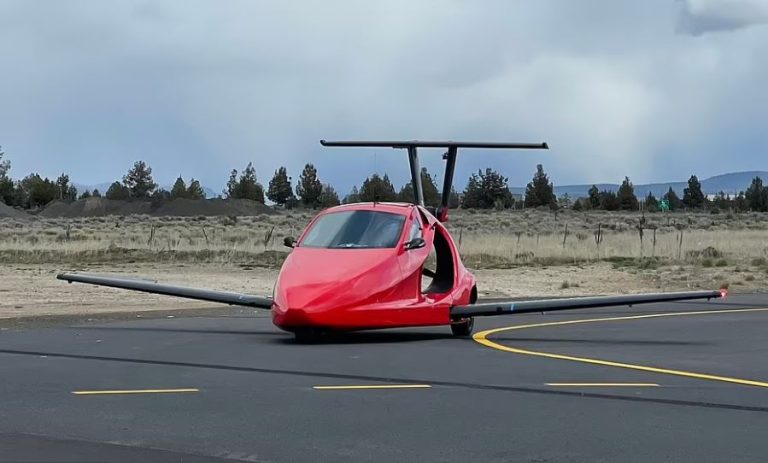 World's first sports car ready to fly
