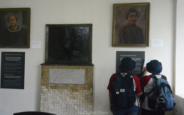 Peserta di dalam museum Ki Hadjar Dewantara Yogyakarta