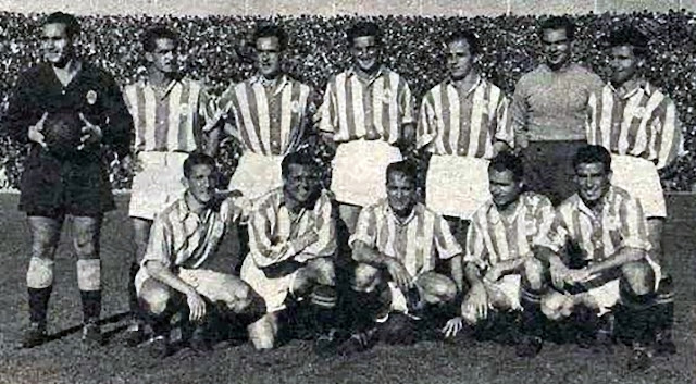 REAL SOCIEDAD DE FÚTBOL DE SAN SEBASTIÁN. Temporada 1950-51. Eizaguirre, Suárez, Marculeta, Barinaga, Murillo, Bagur (portero suplente) y Artigas. Pérez, Epi, Ontoria, Igoa y Castivía. CLUB ATLÉTICO DE MADRID 2 REAL SOCIEDAD DE FÚTBOL DE SAN SEBASTIÁN 2 Domingo 05/11/1950. Campeonato de Liga de 1ª División, jornada 9. Madrid, estadio Metropolitano. GOLES: 1-0: 23’ Carlsson. 2-0: 38’, Mújica. 2-1: 45’, Ontoria, de penalti. 2-2: 64’, Barinaga.